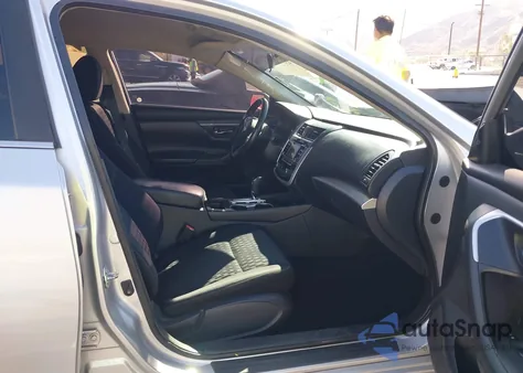 2018 Nissan Altima 2.5 Sv z USA, uszkodzony, nr VIN 1N4AL3AP7JC254366